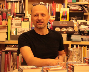 Herr Neuwirth macht Geschichten